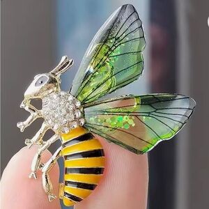 Bulk: qty 12 Women's Novelty Bee Brooch Lapel Pin Accessories